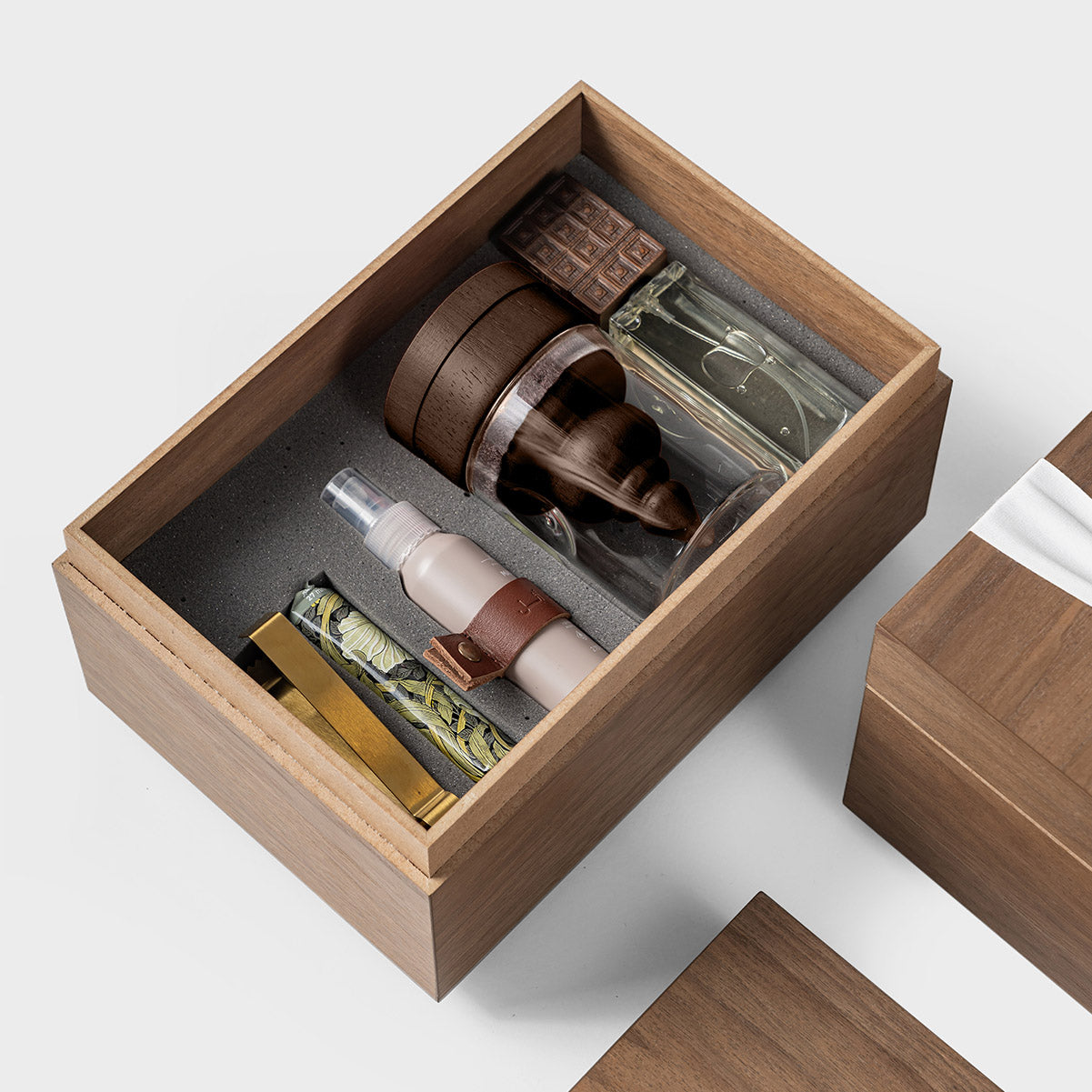 October Nuqsa / Athar