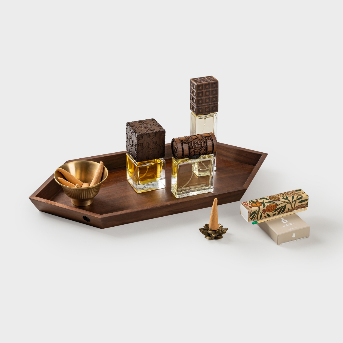 الليوان, عطور شخصية